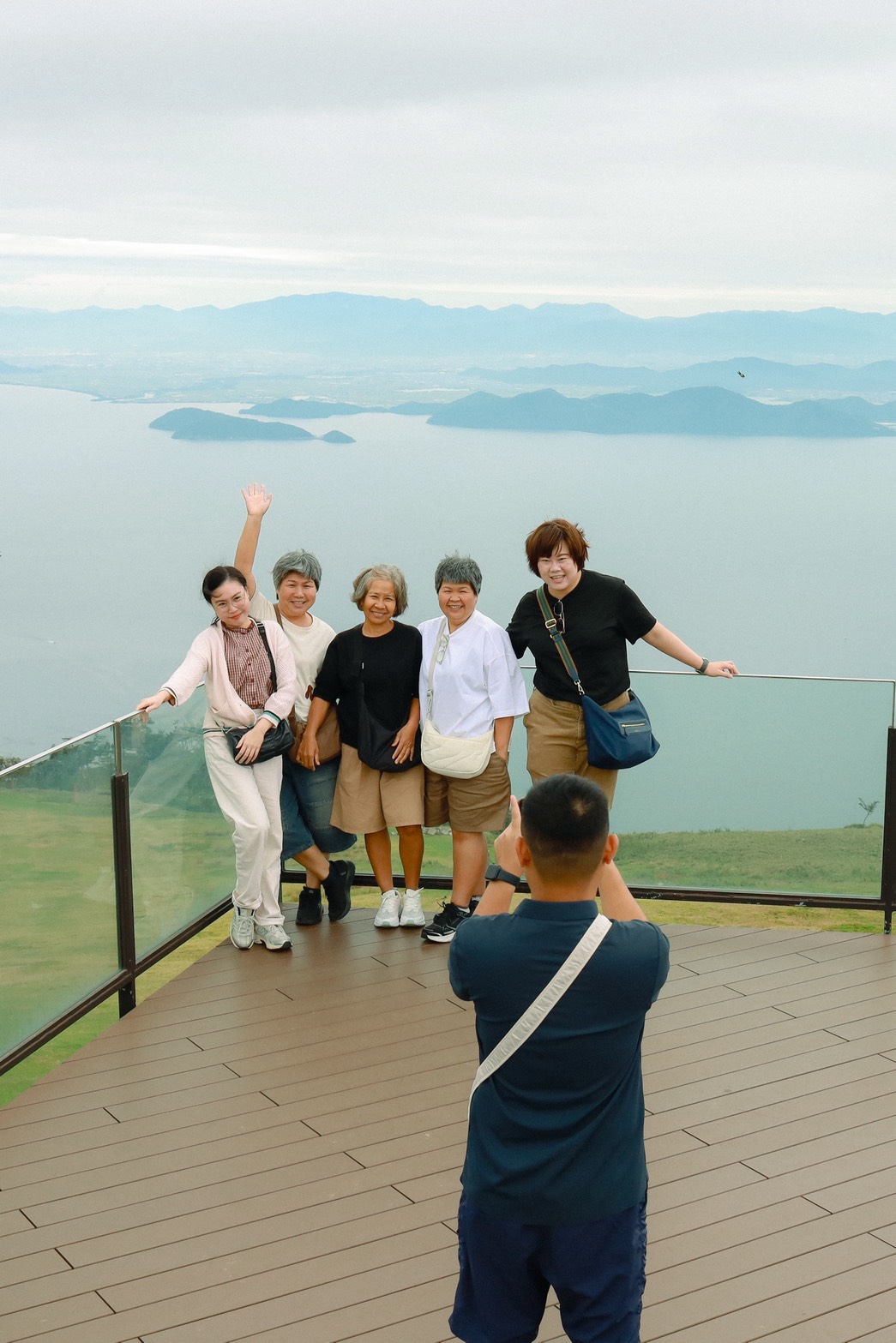 ลูกค้า Grandtourismo ใช้บริการรถเช่าพร้อมคนขับญี่ปุ่นพร้อมสัมภาระ